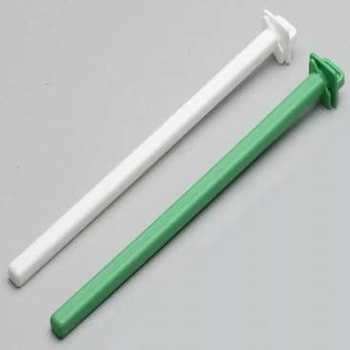 PLASTIC PERCH 22cm
