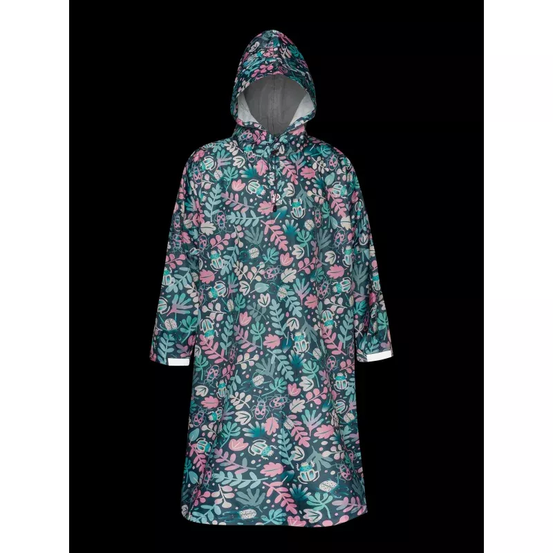 Raincoat Leaves & Bugs