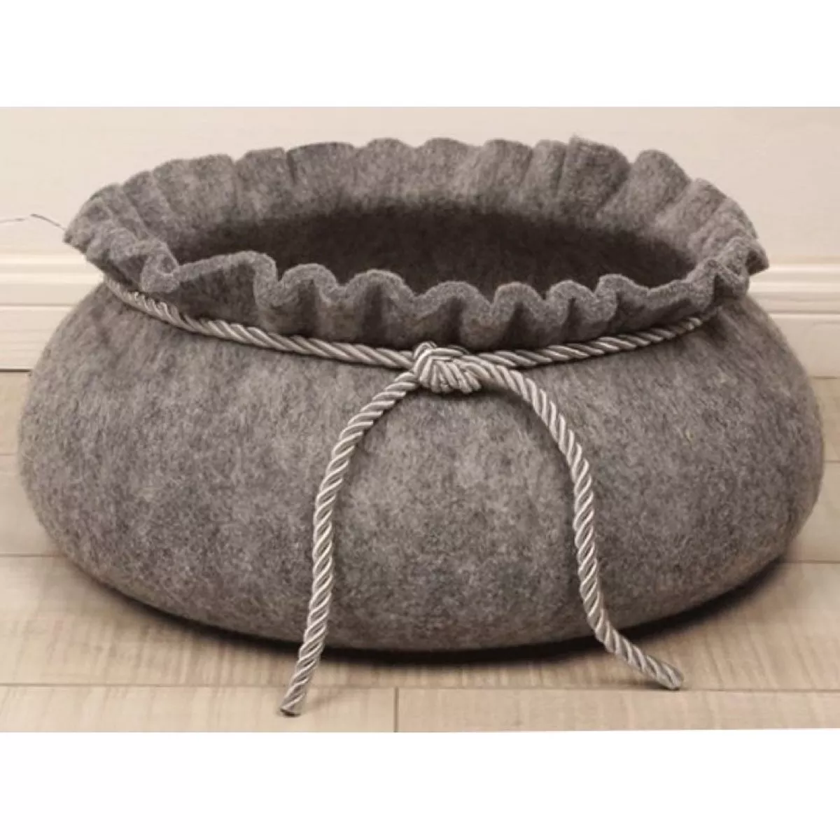 Sweety Round Felt Cat Bed