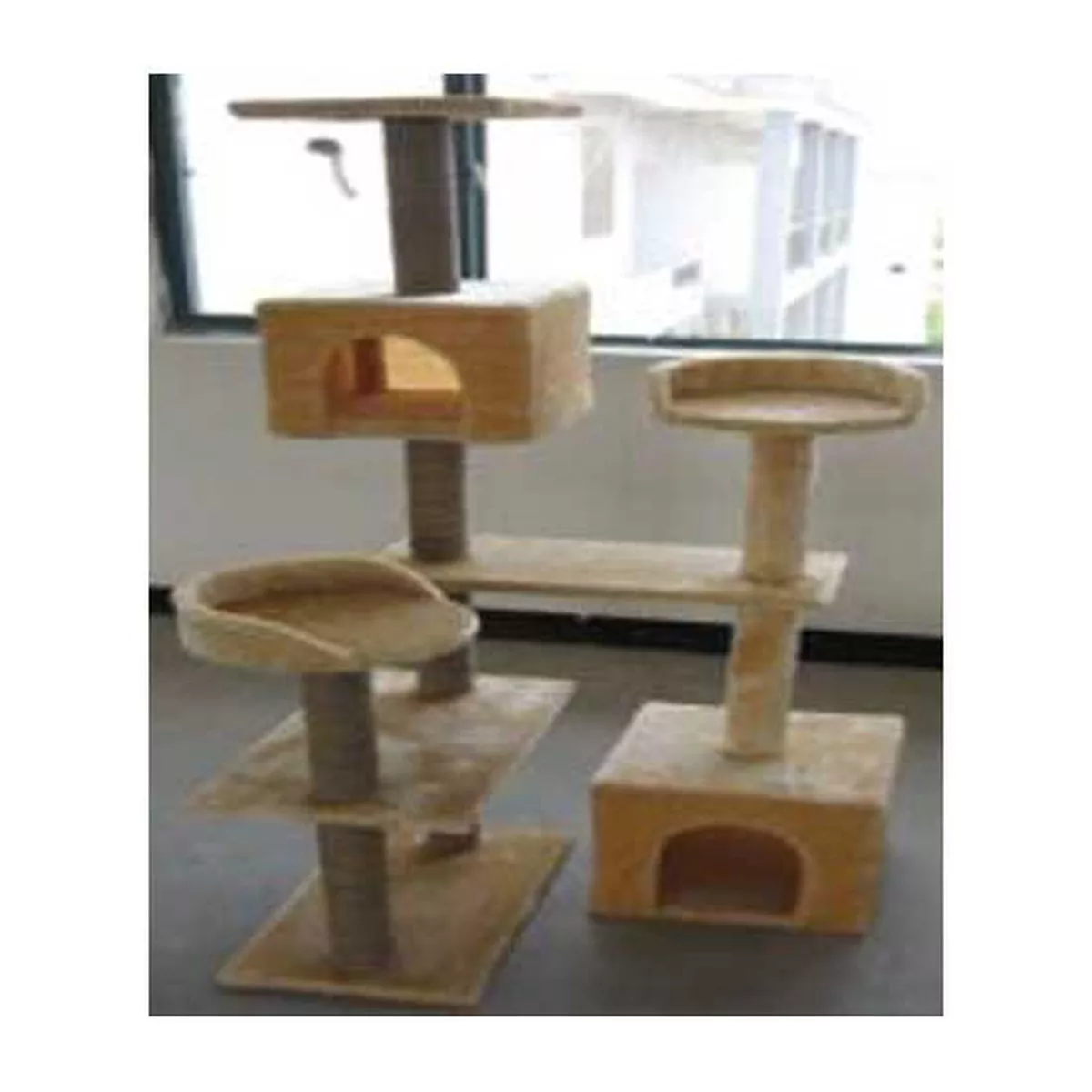Sweety Royal Penthouse Cat Post