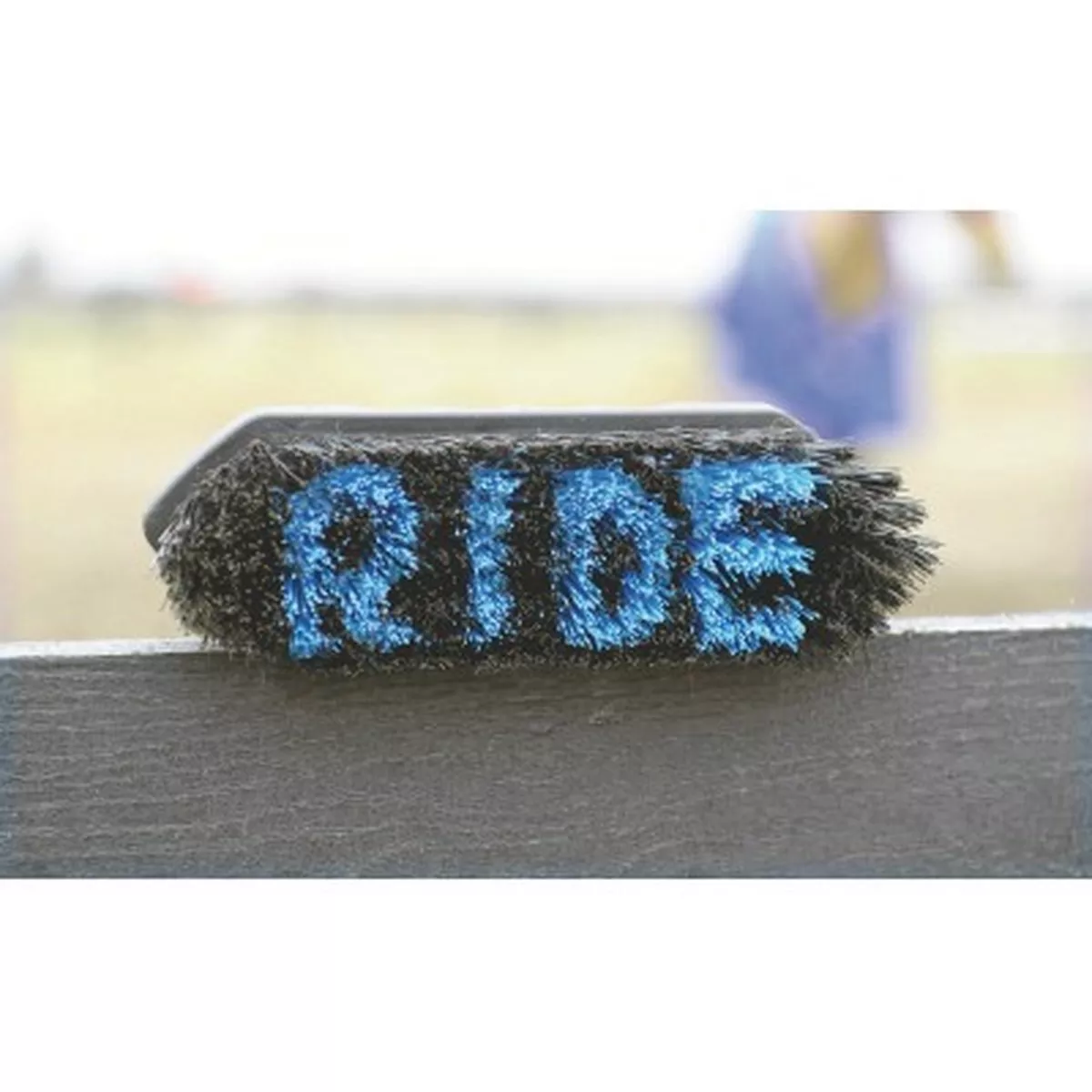 Tail Tamer Ride Horse Brush
